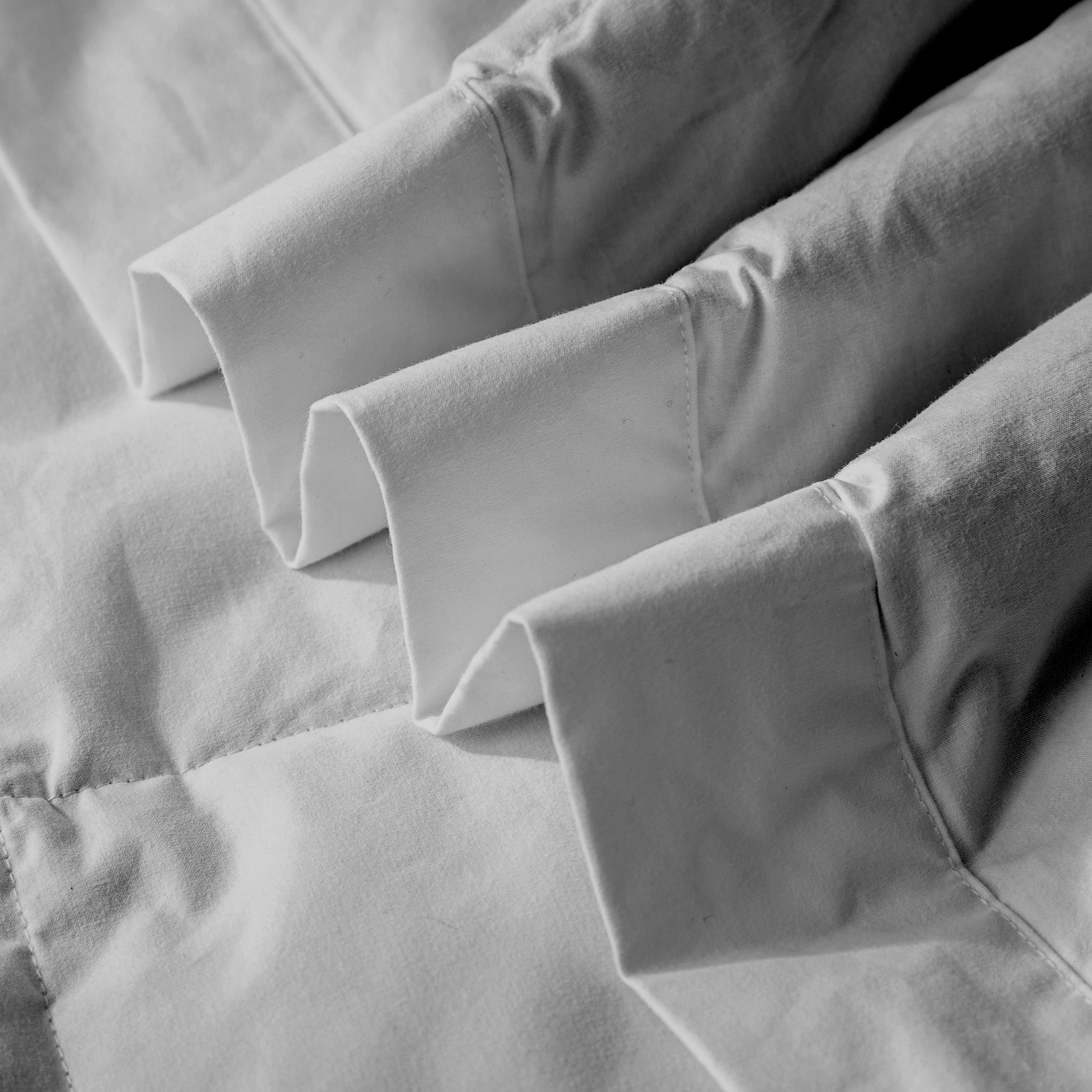Duvet Summer Comforter Ultra Lightweight Hypoallergenic Grey Duck Down Comforter/Blanket for Summer,White/Grey